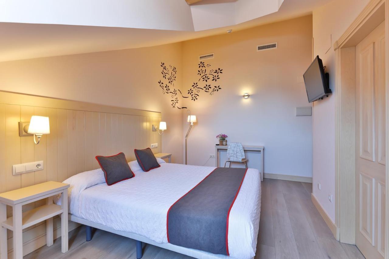 Hostal La Chata By Vivere Stays San Ildefonso Exterior photo