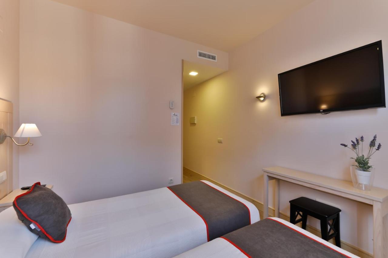 Hostal La Chata By Vivere Stays San Ildefonso Exterior photo